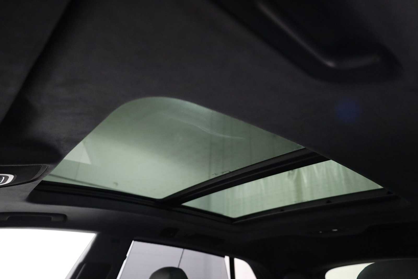 Thumbnail: 2026 Audi RS Q8 - 19