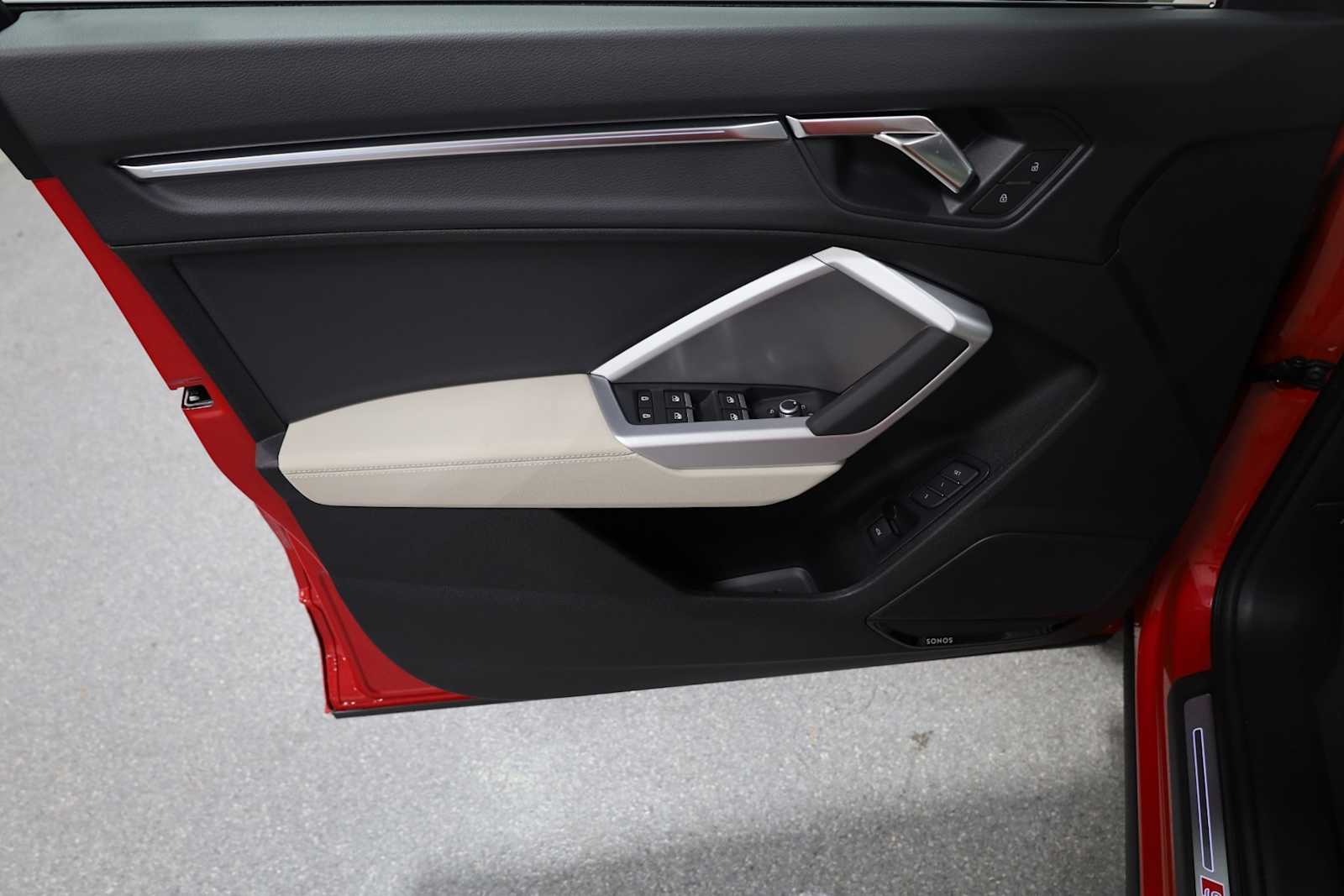 Thumbnail: 2025 Audi Q3 - 16