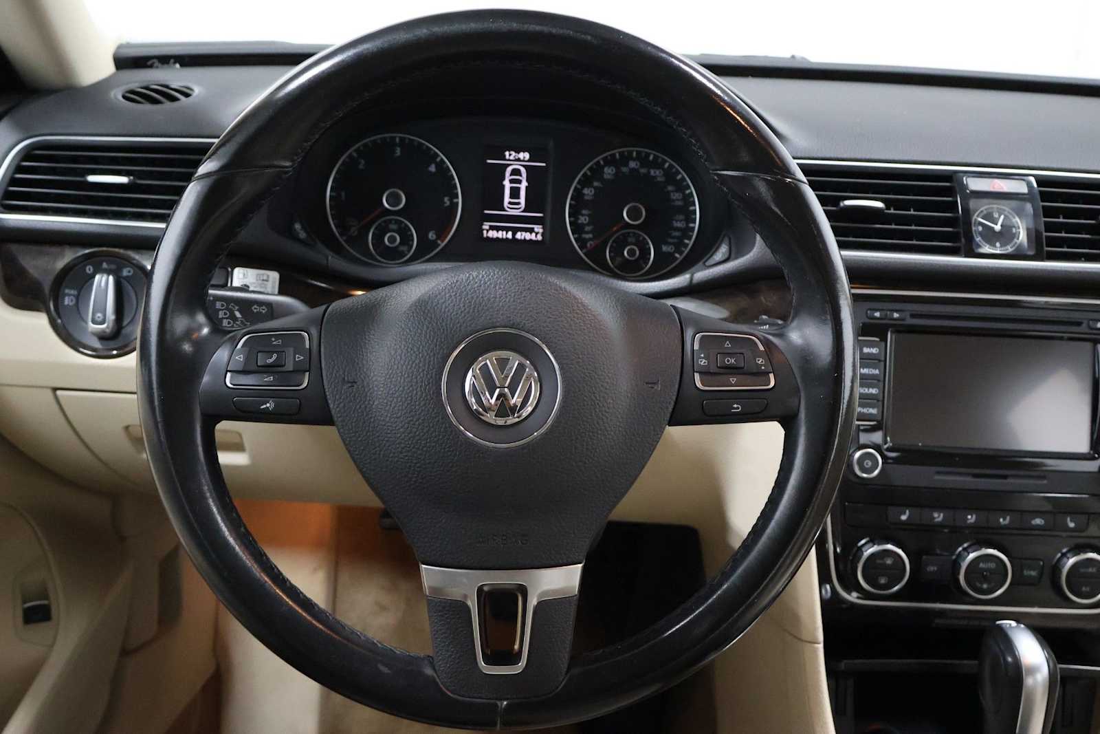 Thumbnail: 2015 Volkswagen Passat - 22