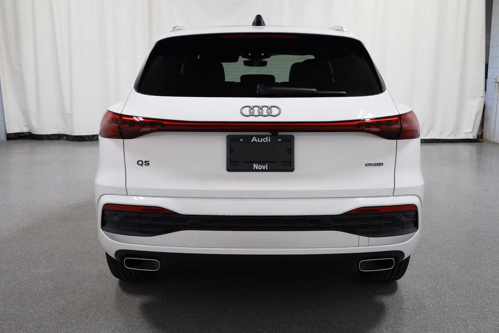 Thumbnail: 2025 Audi Q5 - 6