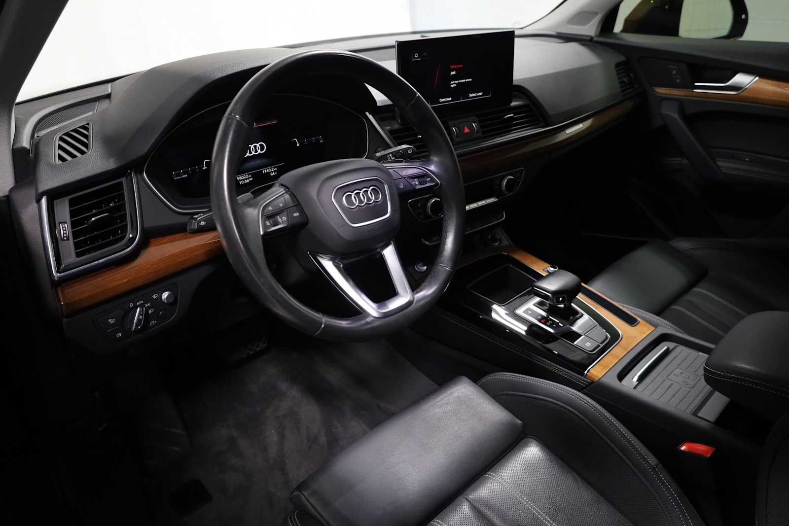 2021 Audi Q5 45 Premium photo 4