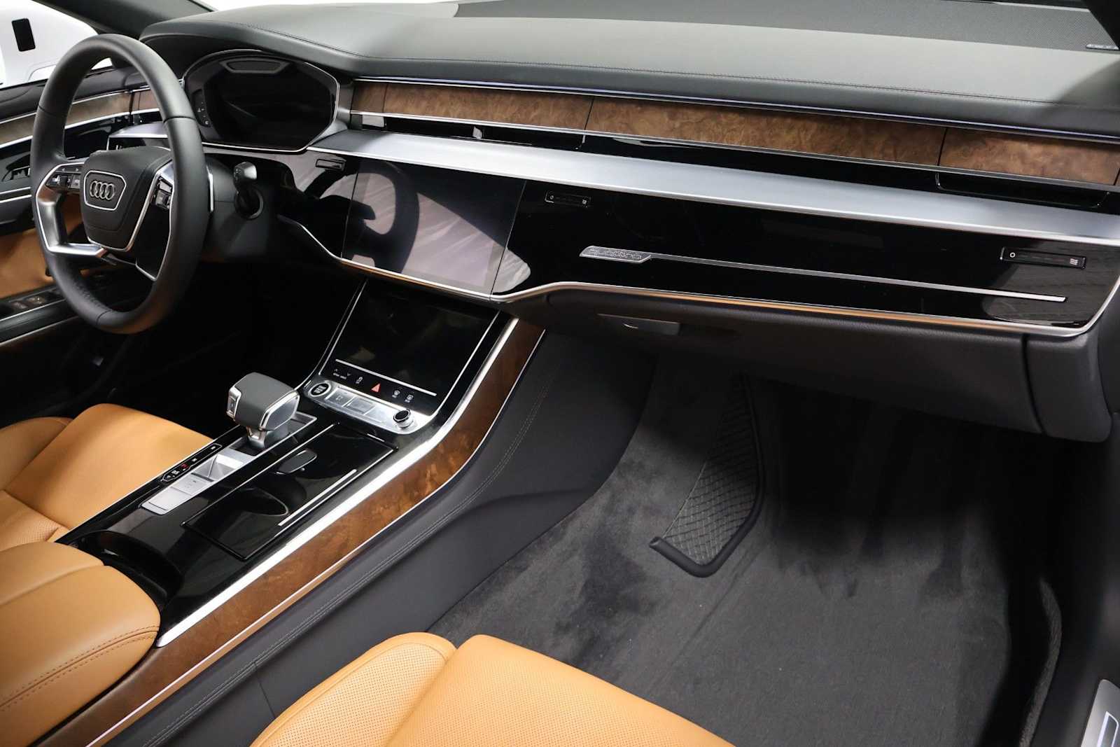 Thumbnail: 2025 Audi A8 - 6
