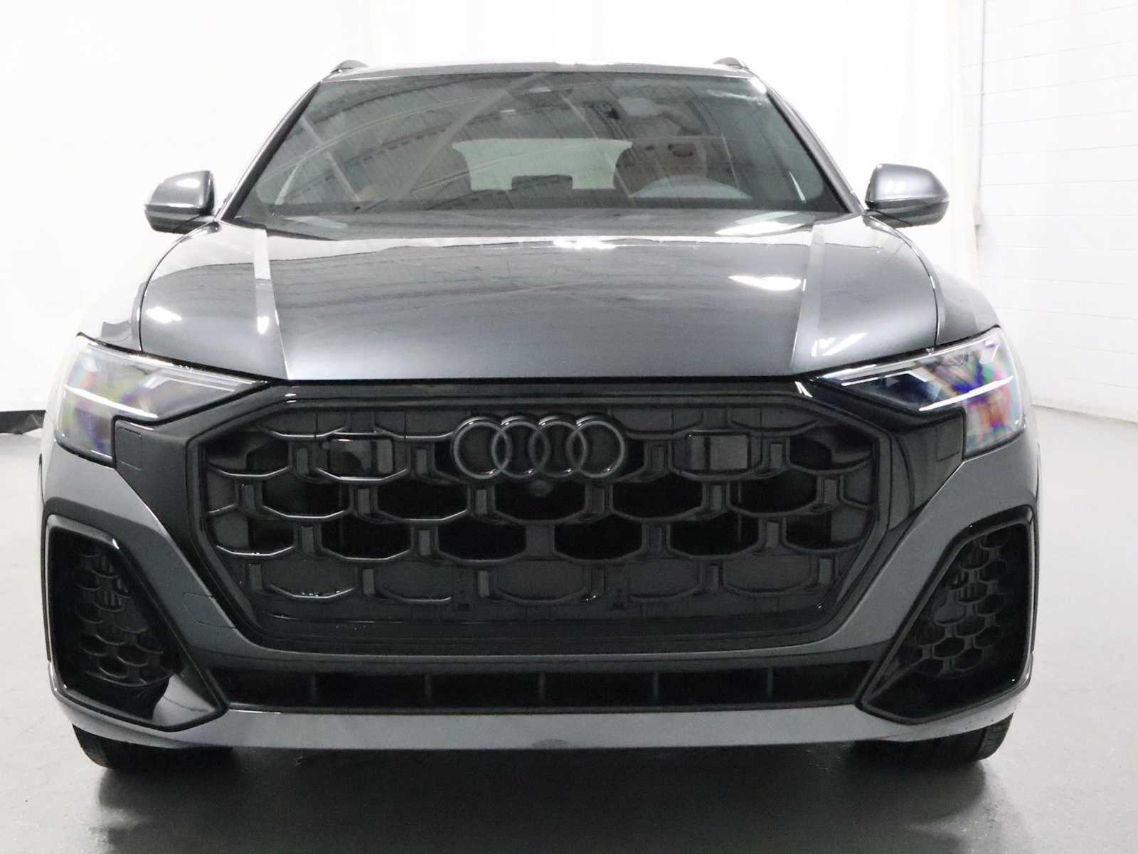 Thumbnail: 2026 Audi Q8 - 14