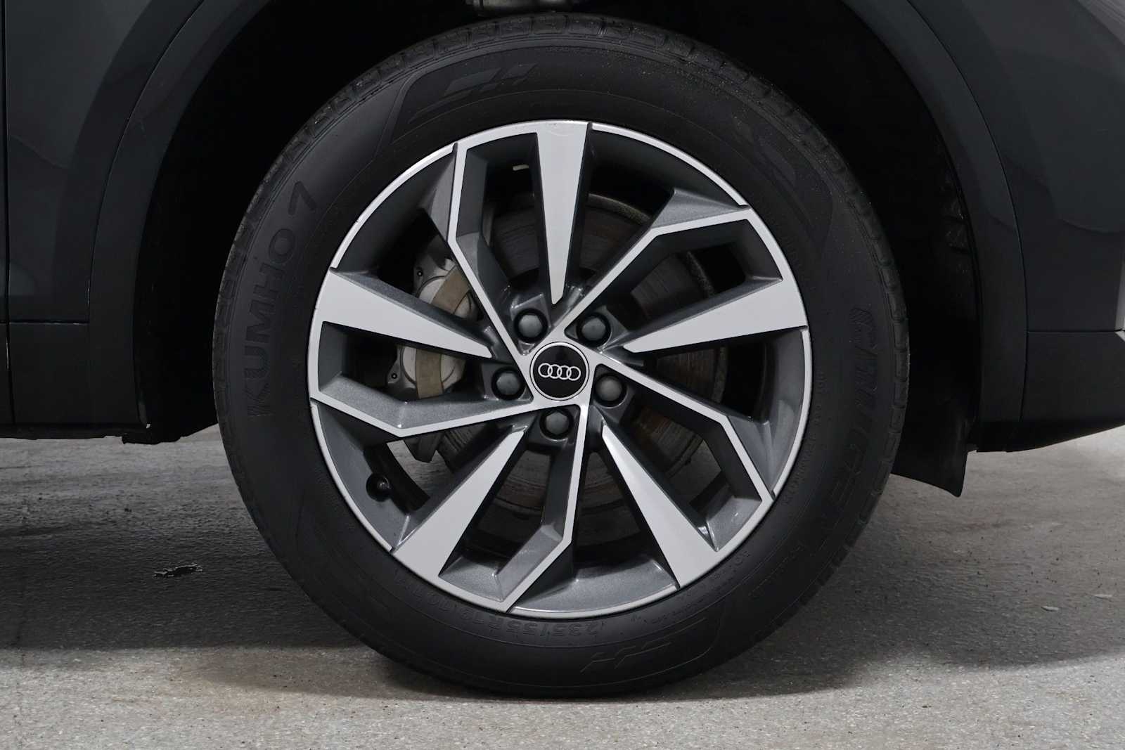 Thumbnail: 2023 Audi Q5 - 12