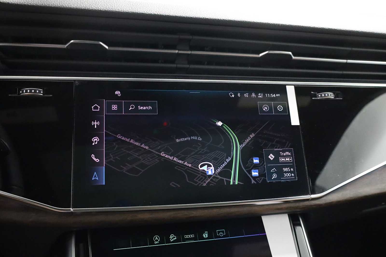 Thumbnail: 2026 Audi Q8 - 31