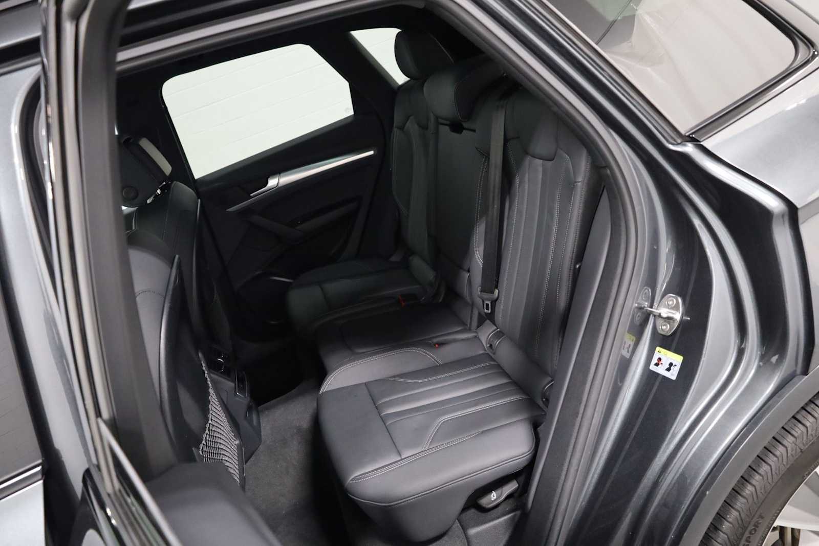 Thumbnail: 2025 Audi Q5 - 34