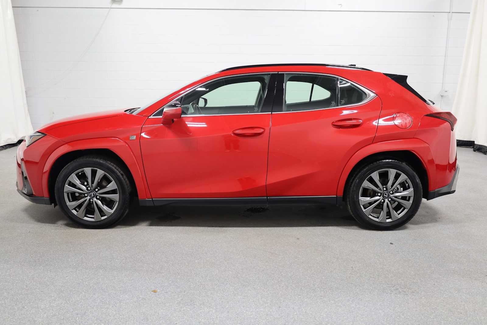 2024 Lexus UX 250h F SPORT Design photo 2