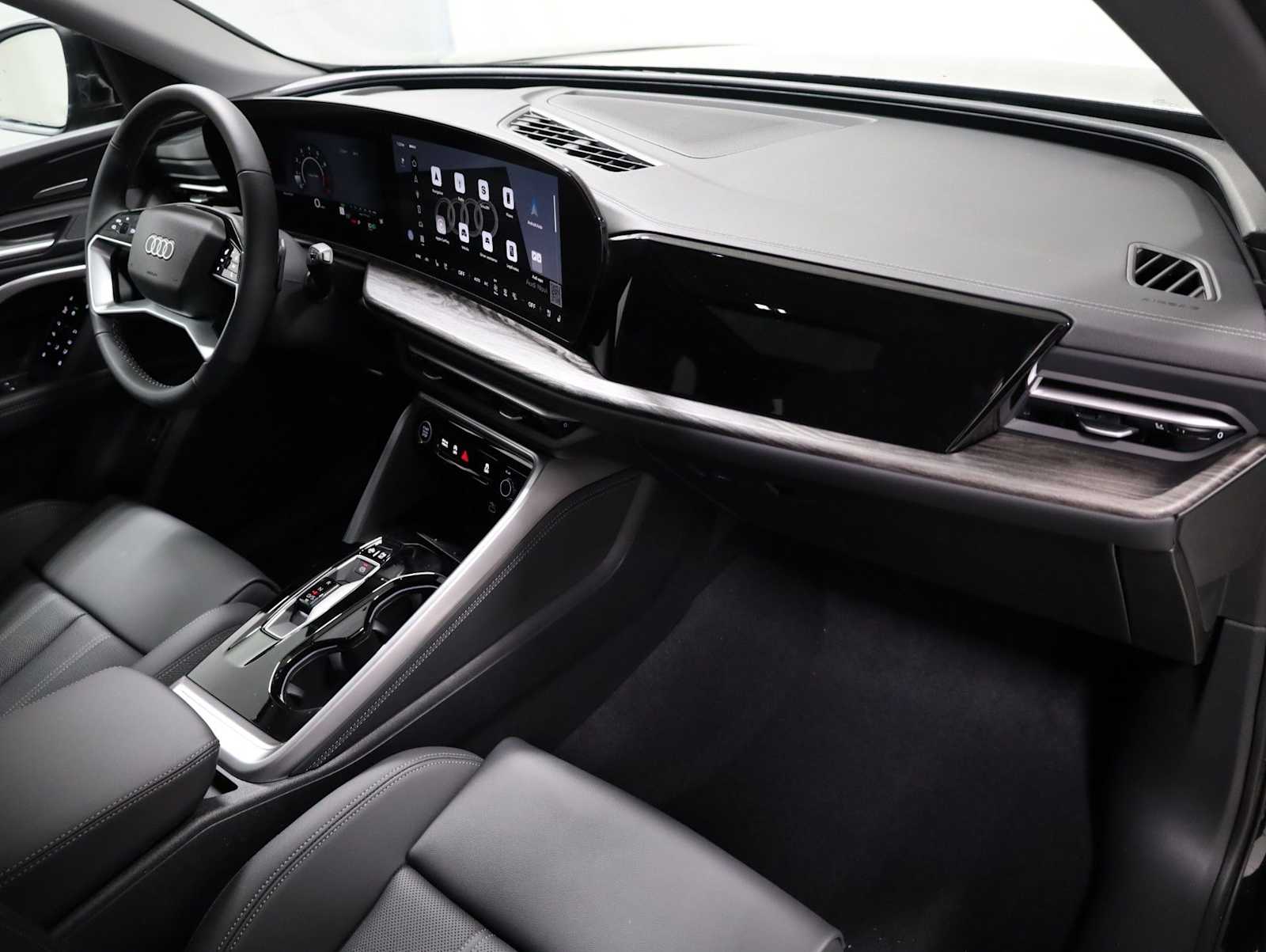 Thumbnail: 2026 Audi Q5 - 6