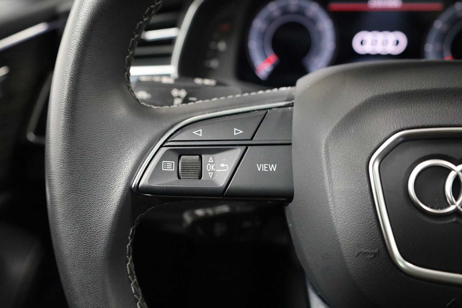 Thumbnail: 2023 Audi Q8 - 24