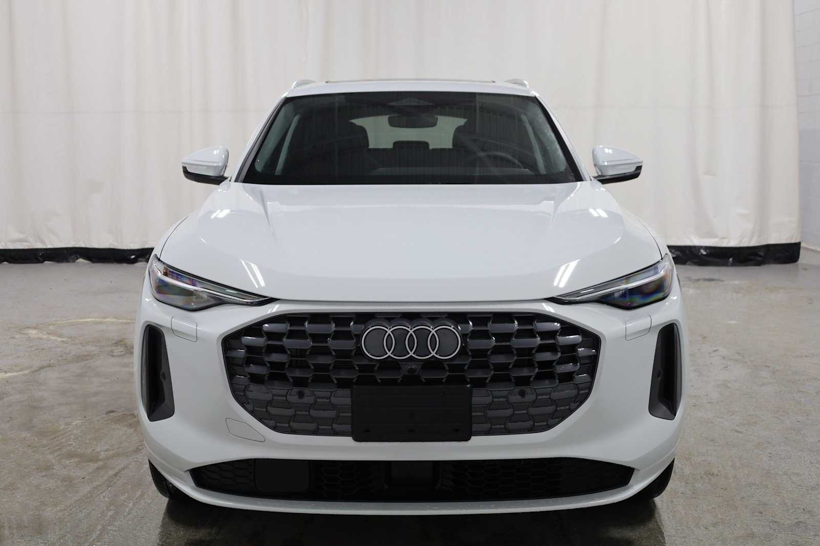 Thumbnail: 2025 Audi Q5 - 14