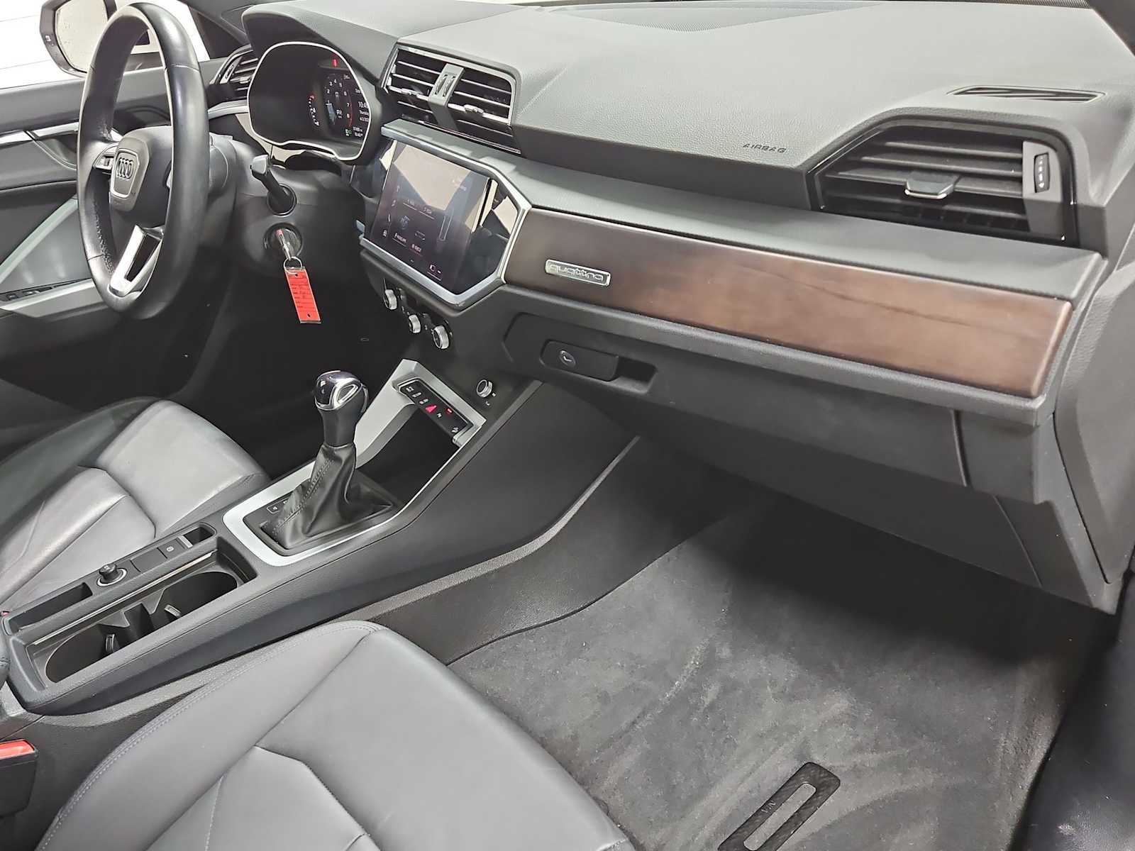 Thumbnail: 2022 Audi Q3 - 6