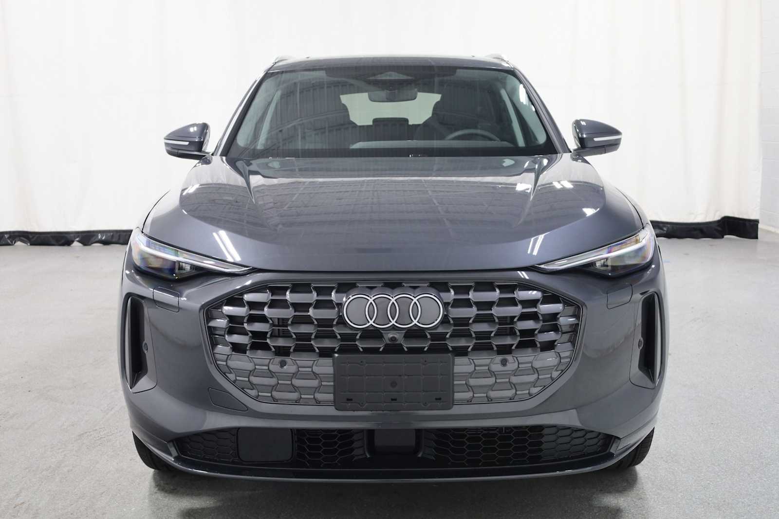 Thumbnail: 2025 Audi Q5 - 14