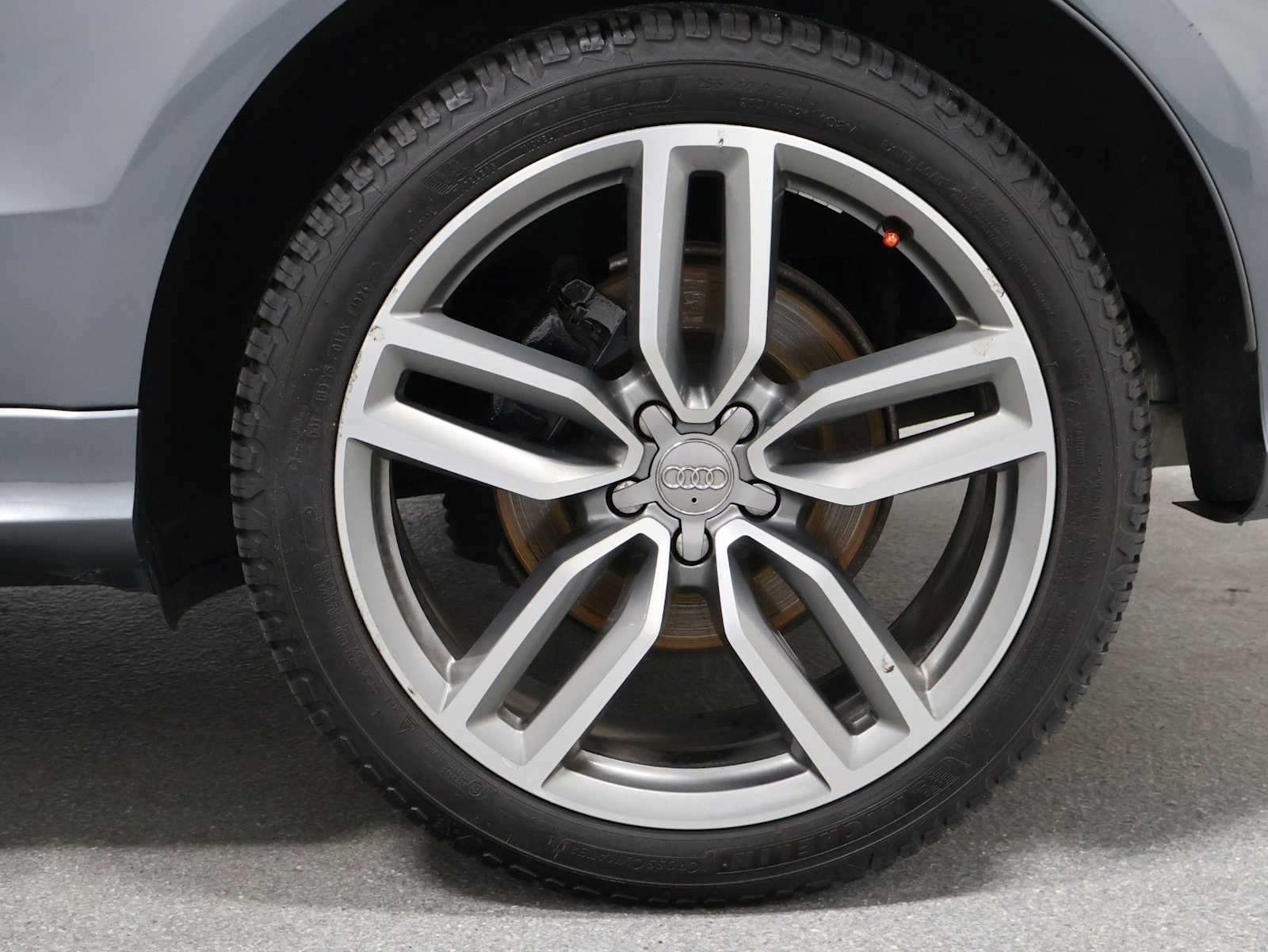 Thumbnail: 2016 Audi SQ5 - 37