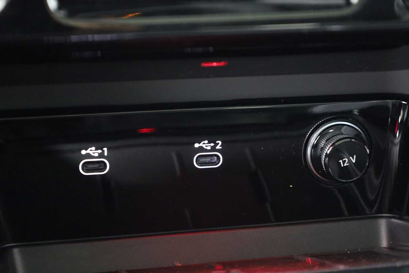 Thumbnail: 2025 Audi Q5 - 33