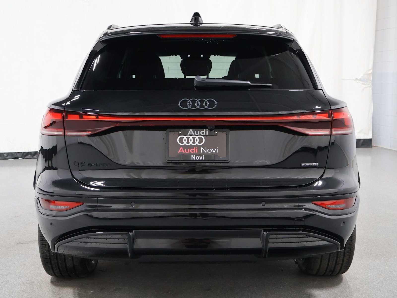 Thumbnail: 2027 Audi Q6 e-tron - 7