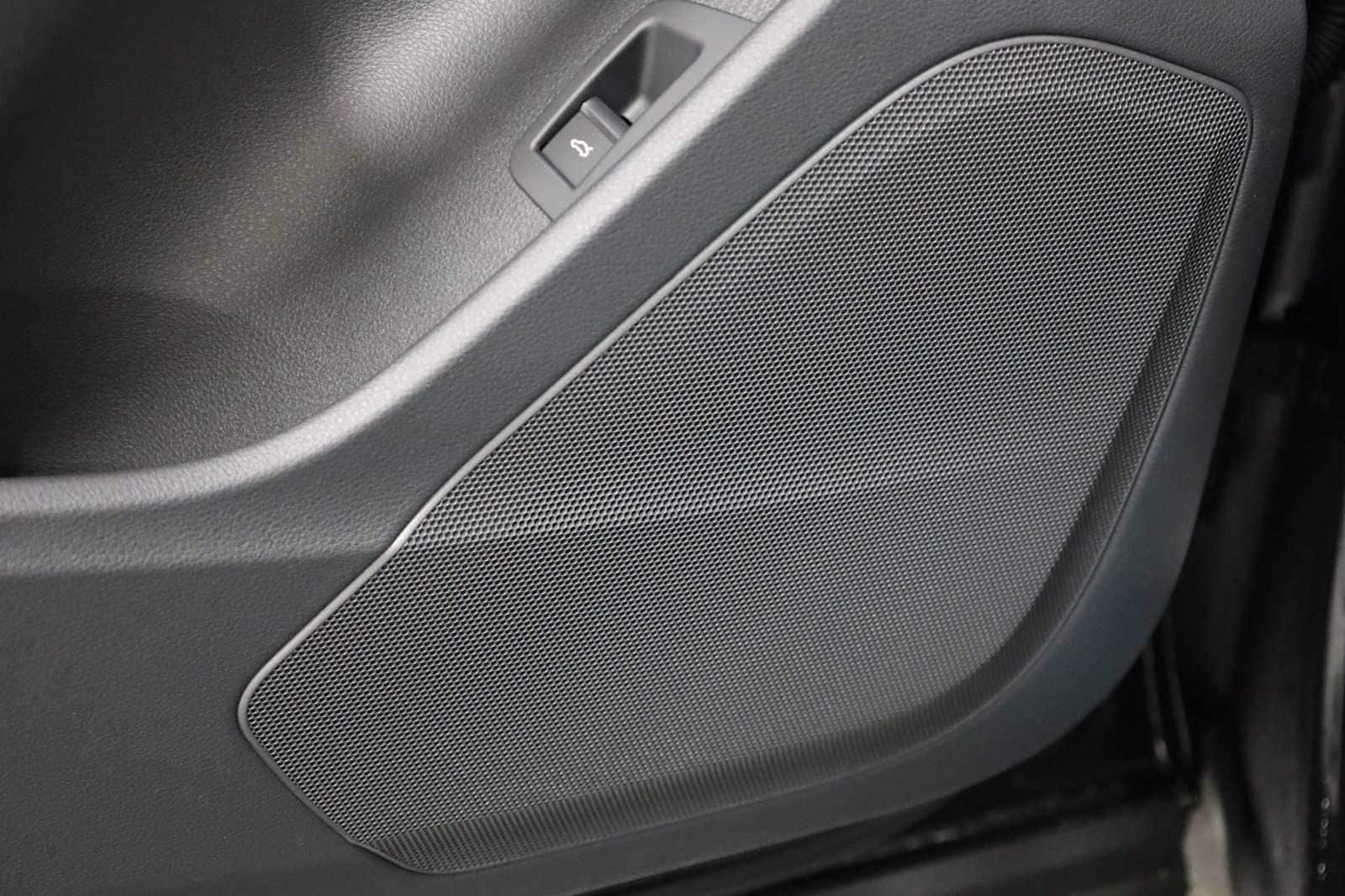 Thumbnail: 2026 Audi Q7 - 17