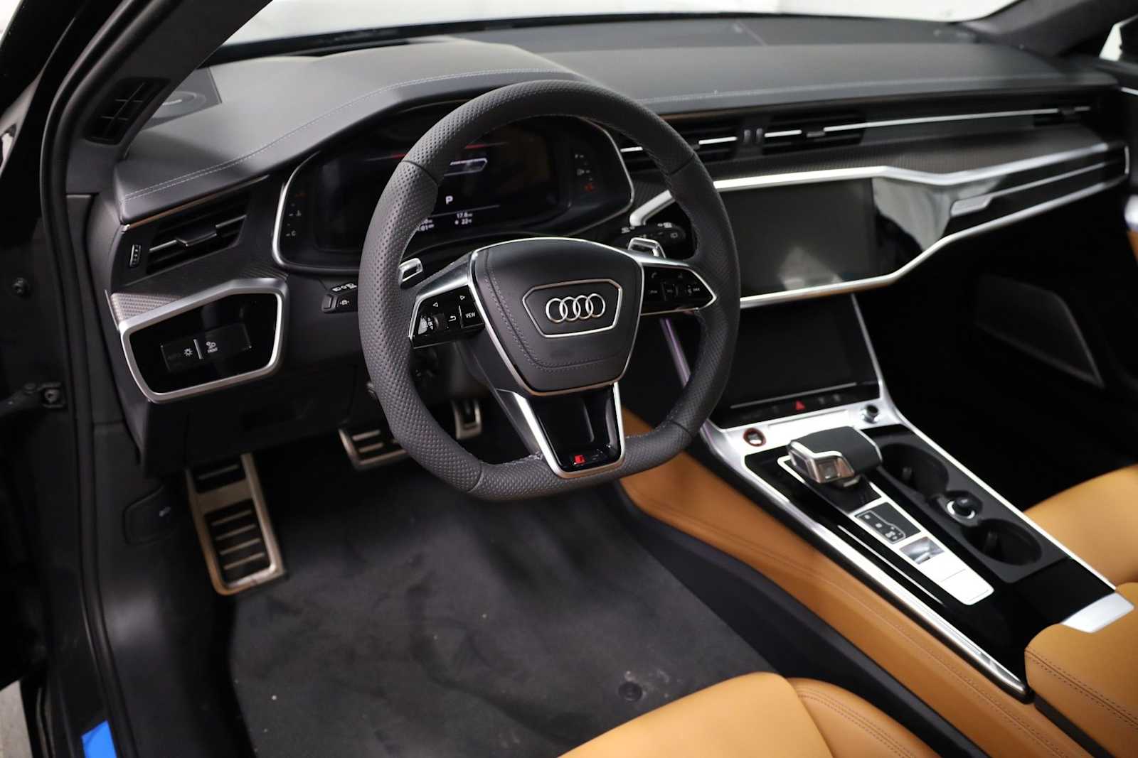 Thumbnail: 2026 Audi RS 6 - 4