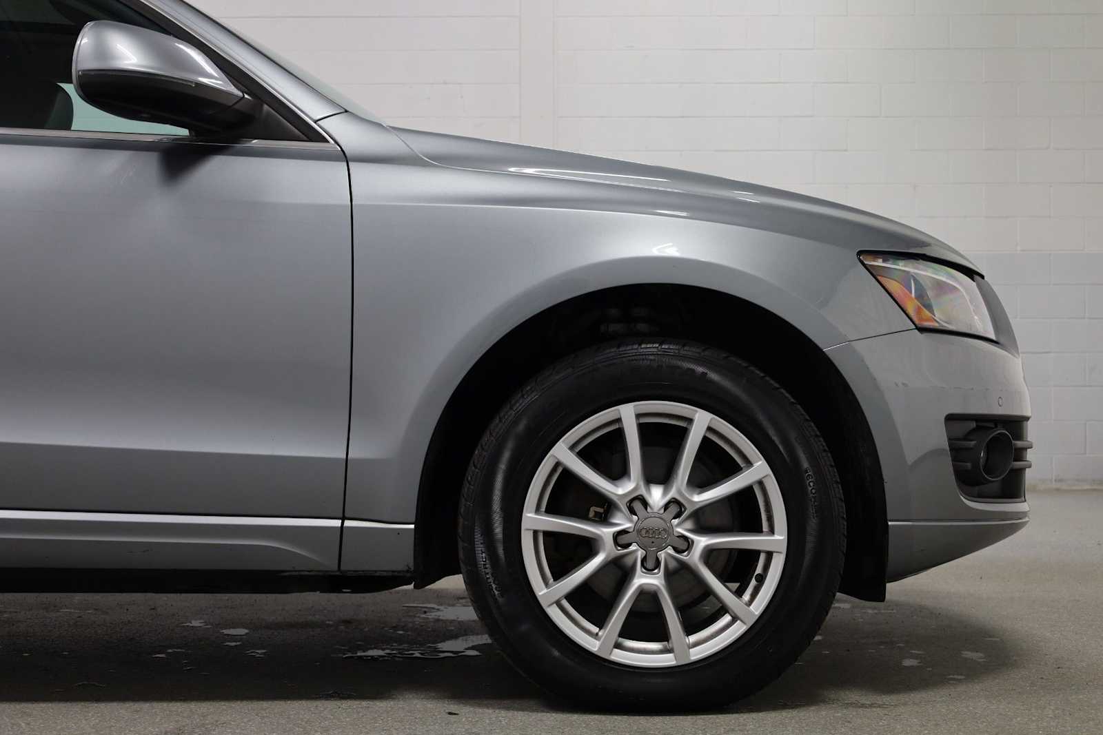 Thumbnail: 2010 Audi Q5 - 11