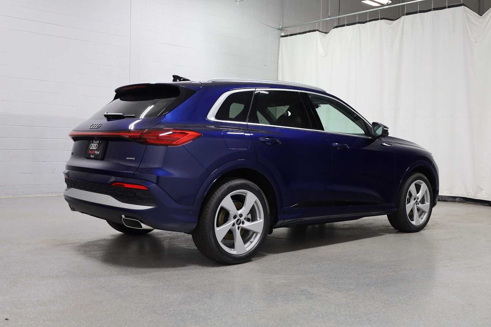 Thumbnail: 2026 Audi Q5 - 9