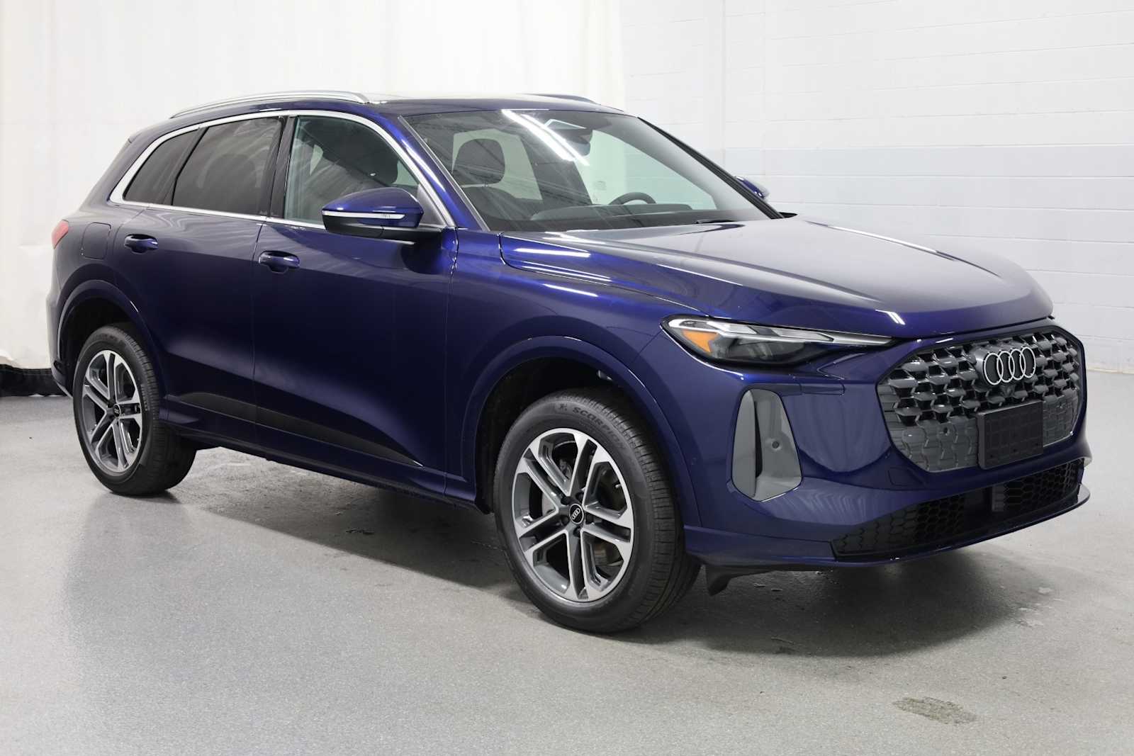 Thumbnail: 2025 Audi Q5 - 13