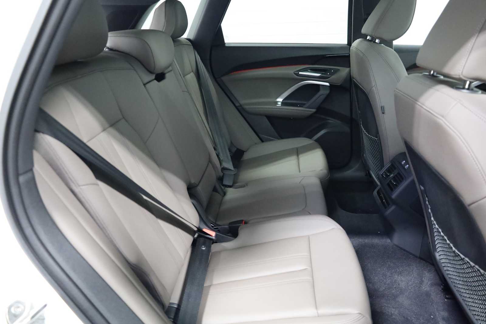 Thumbnail: 2025 Audi Q5 - 32