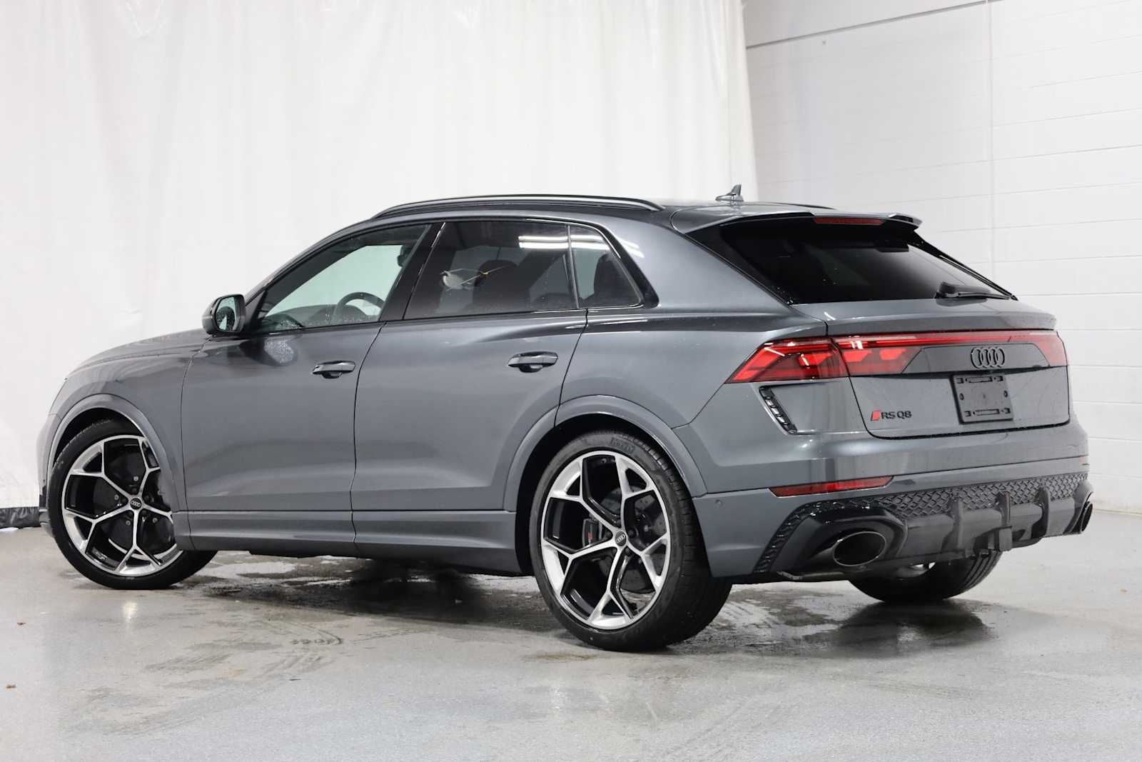 Thumbnail: 2025 Audi RS Q8 - 2
