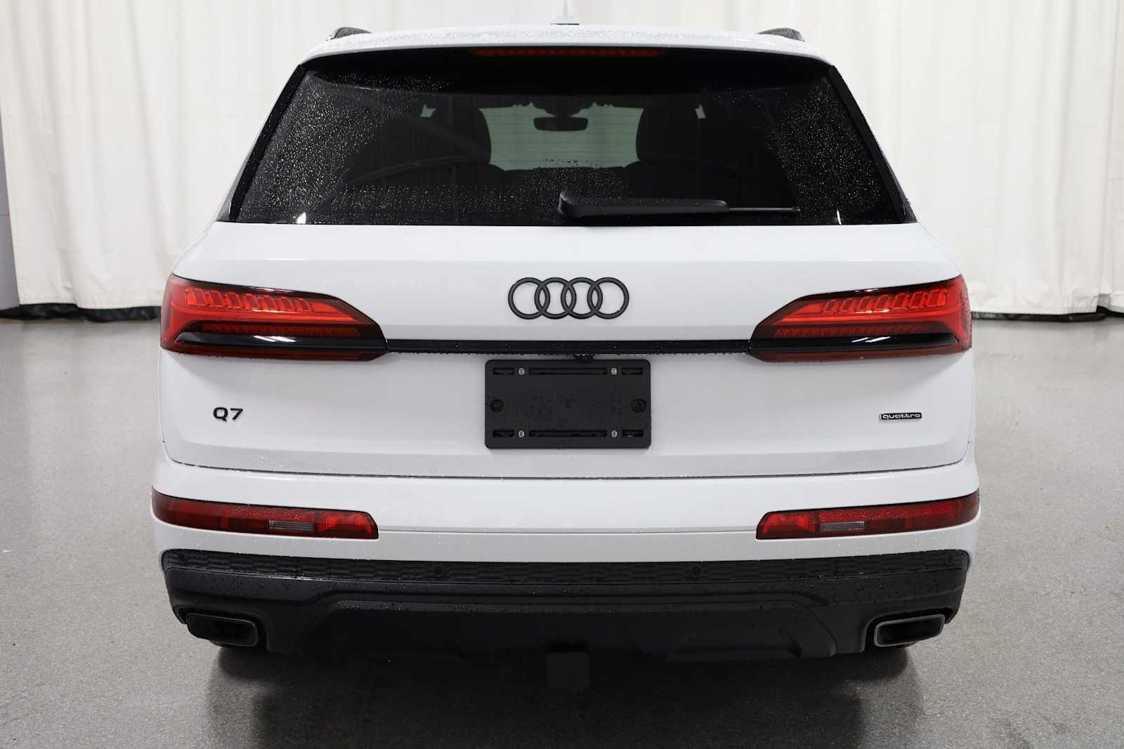 Thumbnail: 2026 Audi Q7 - 7