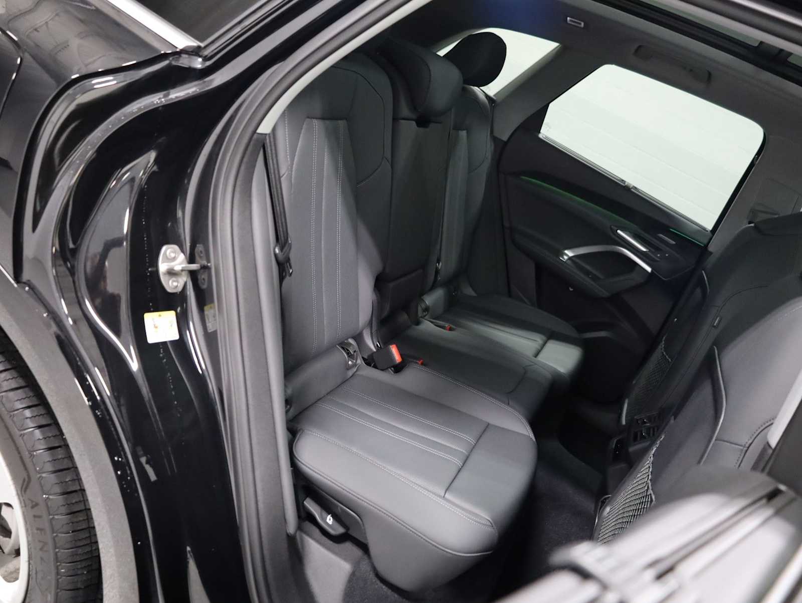 Thumbnail: 2025 Audi Q5 - 36