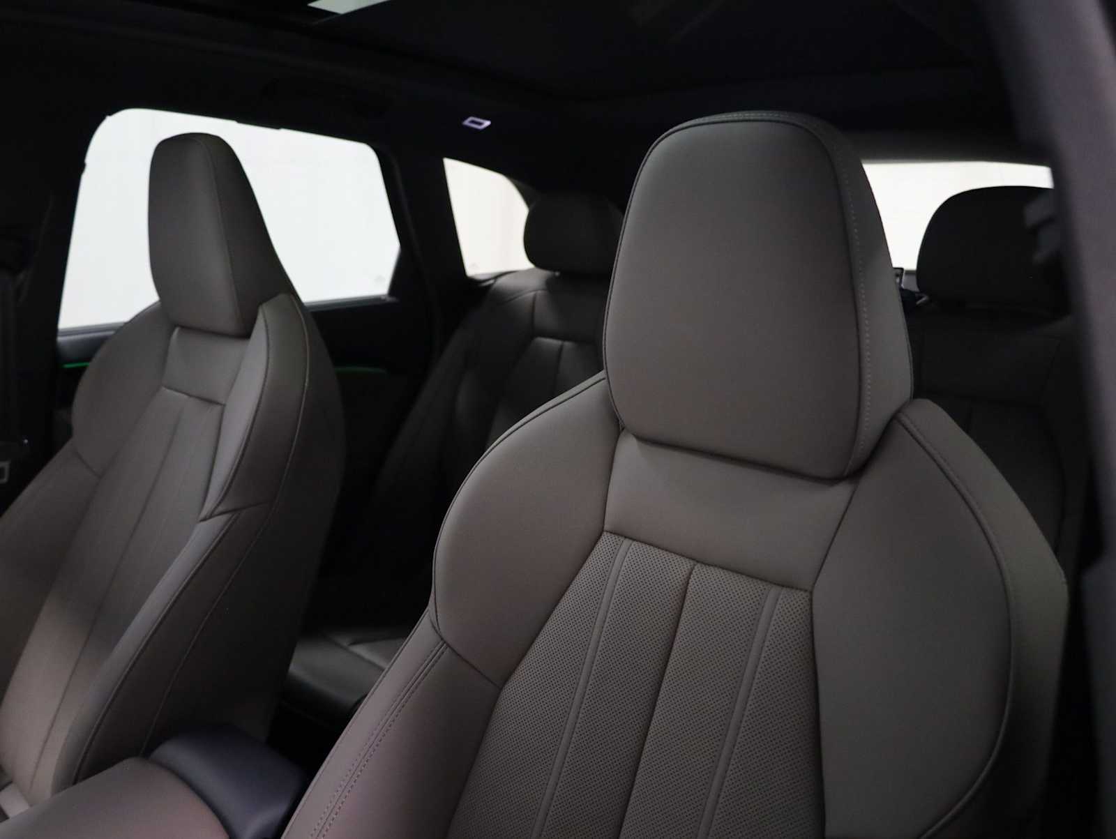 Thumbnail: 2025 Audi Q5 - 18