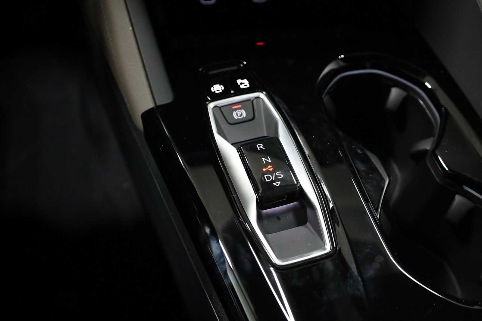 Thumbnail: 2025 Audi Q5 - 27