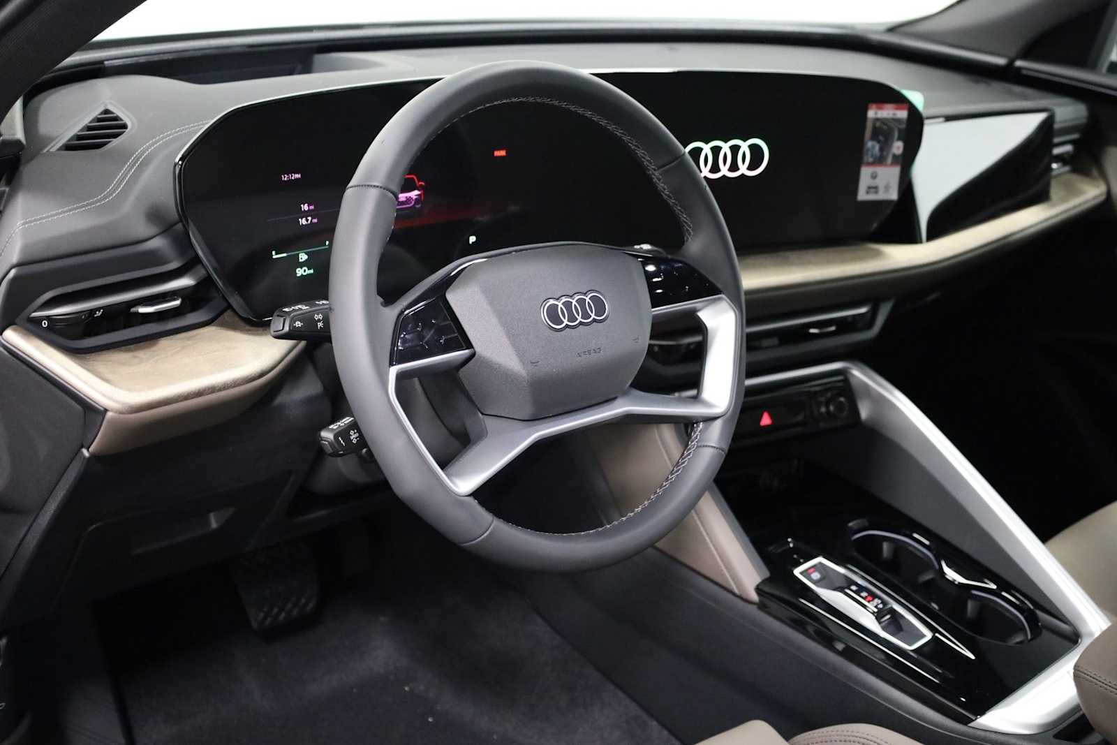 Thumbnail: 2025 Audi Q5 - 4