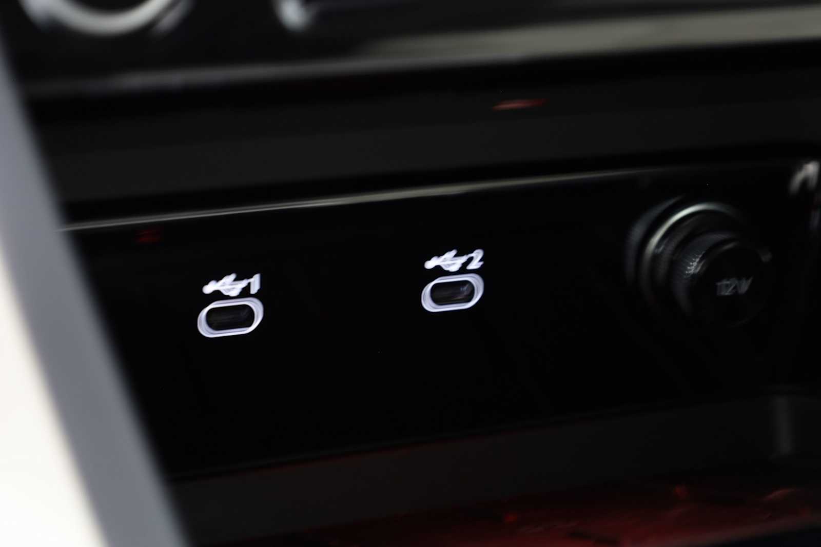 Thumbnail: 2025 Audi Q5 - 33