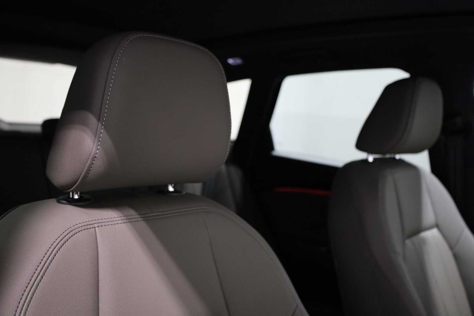 Thumbnail: 2025 Audi Q5 - 21