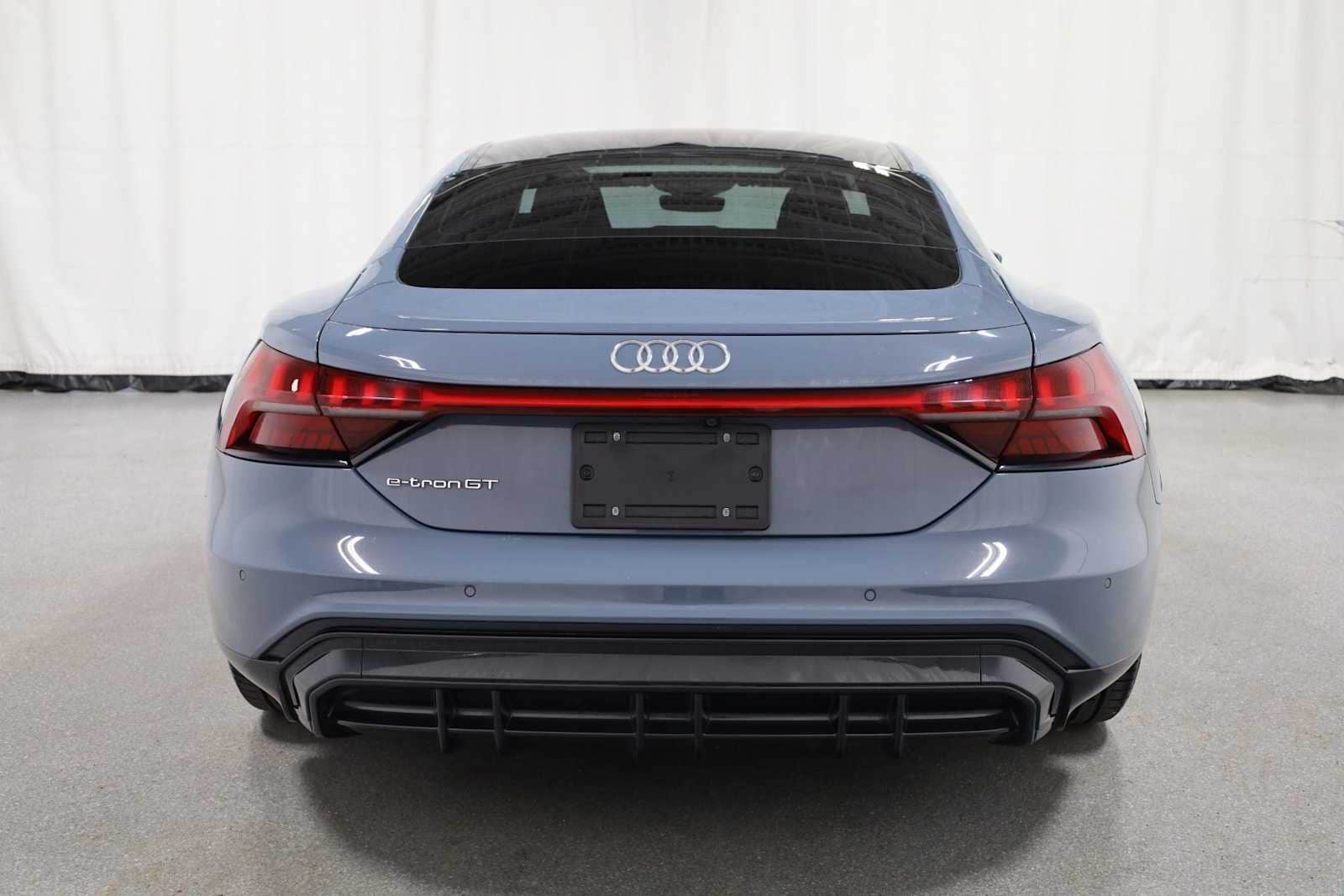 Thumbnail: 2023 Audi e-tron GT - 7