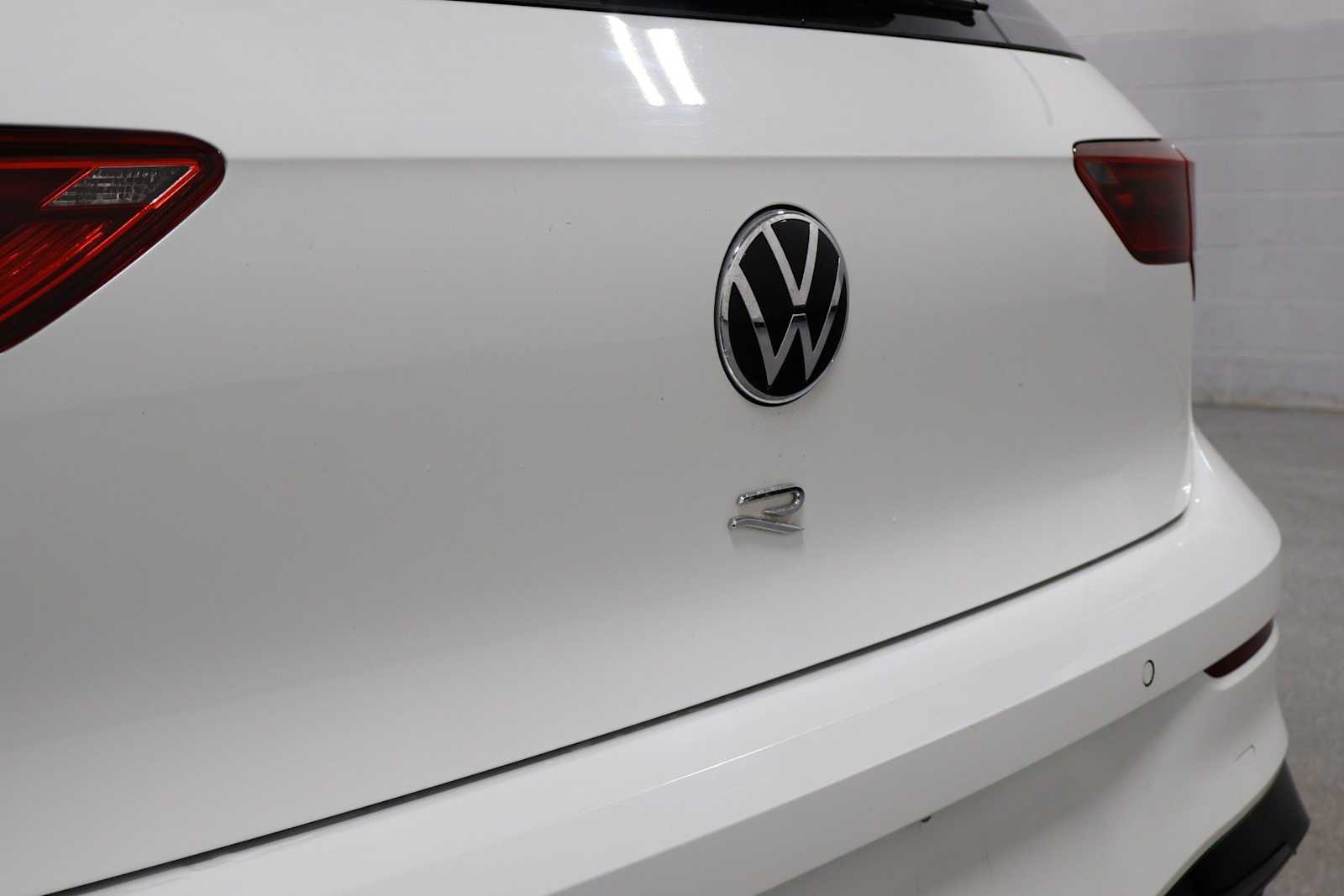 Thumbnail: 2023 Volkswagen Golf - 8