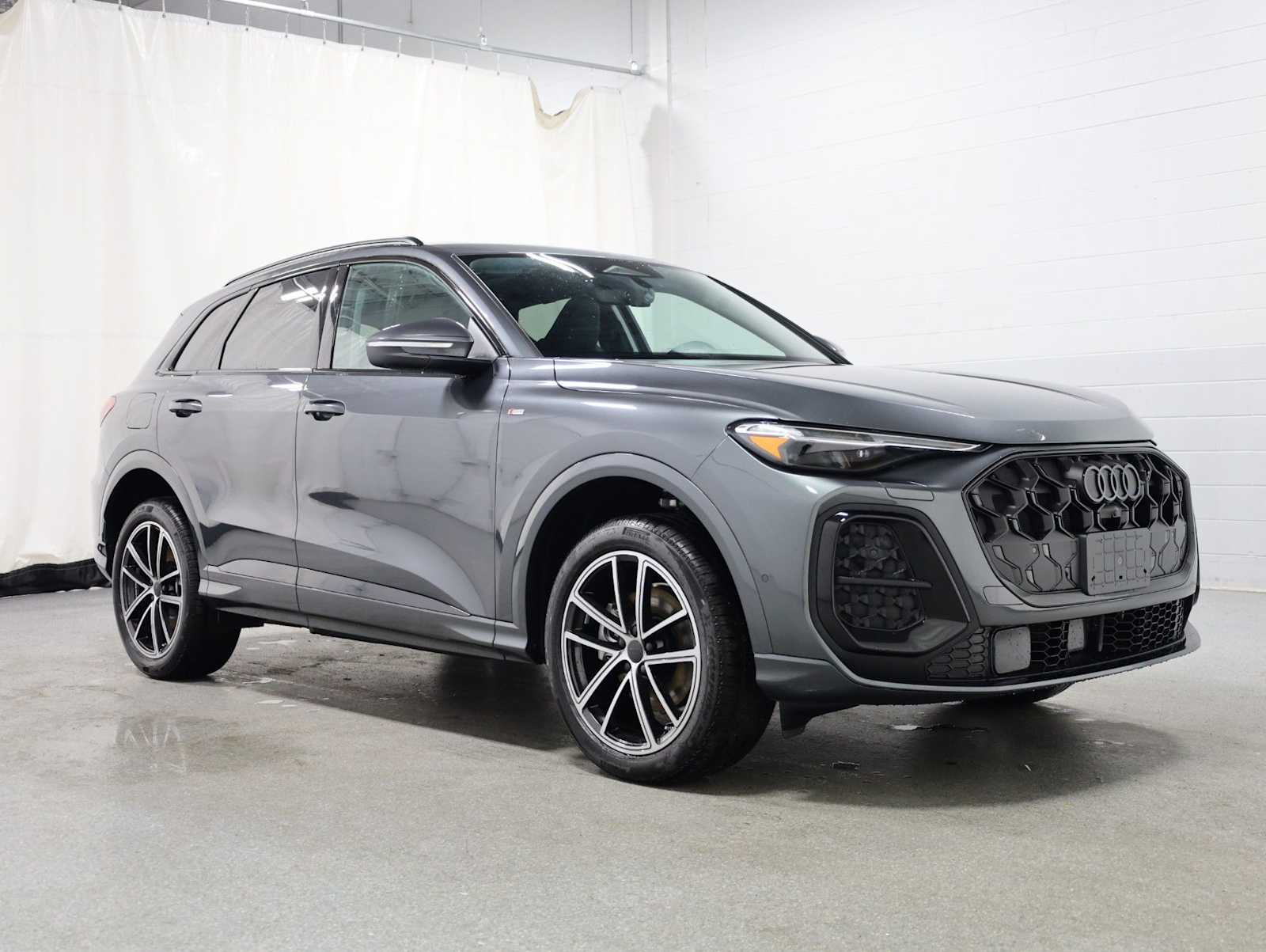 Thumbnail: 2026 Audi Q5 - 12