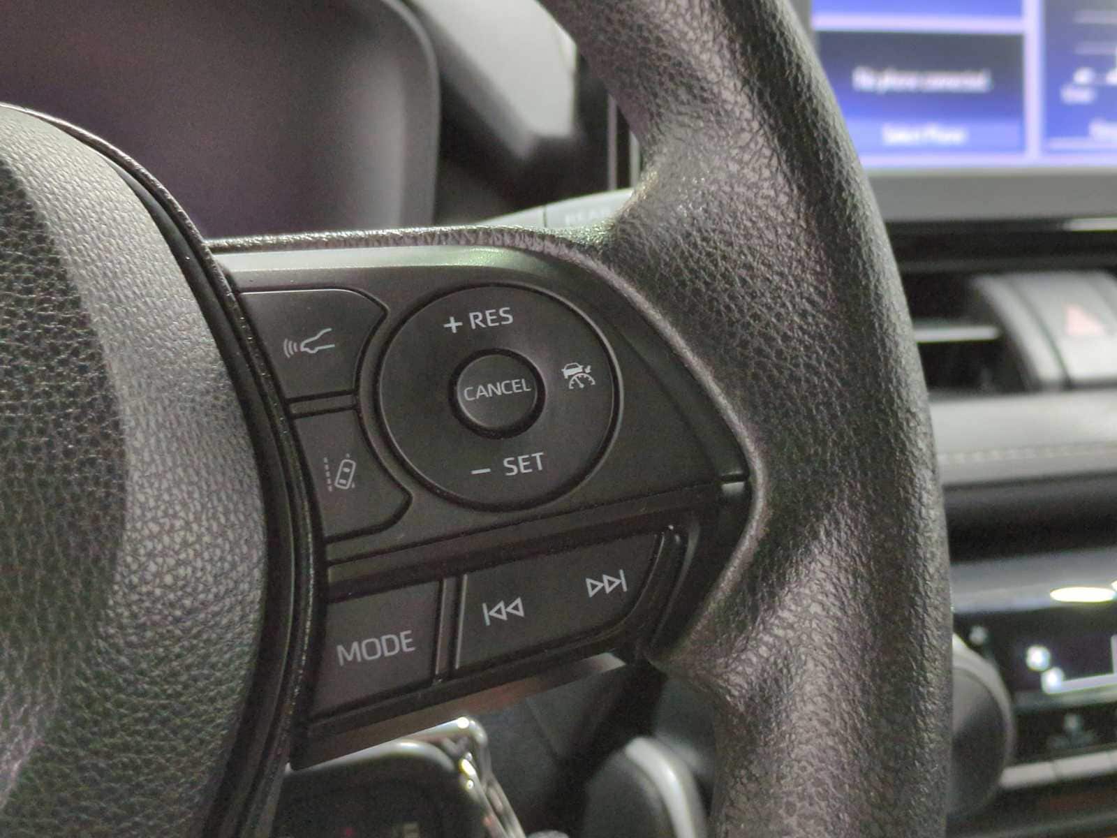 Thumbnail: 2022 Toyota RAV4 - 24
