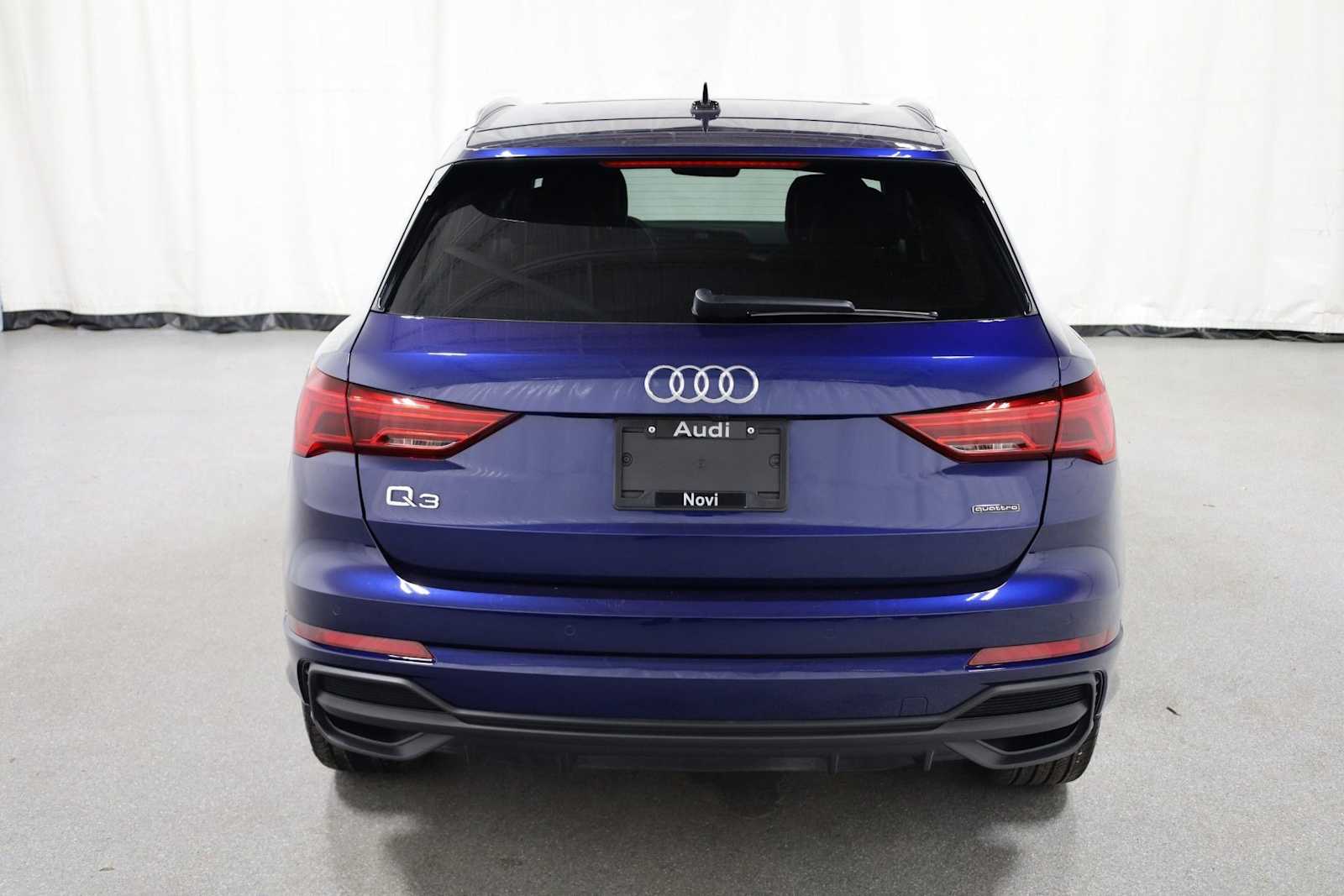 Thumbnail: 2025 Audi Q3 - 7