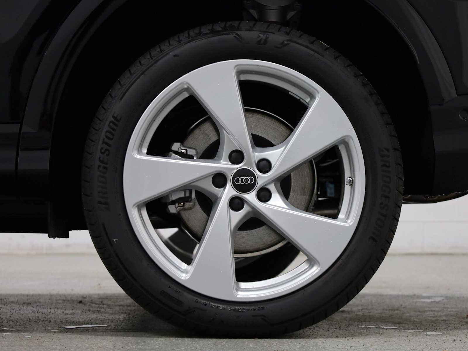 Thumbnail: 2026 Audi Q5 - 35