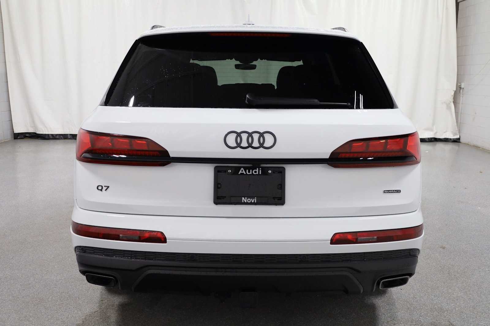 Thumbnail: 2026 Audi Q7 - 7