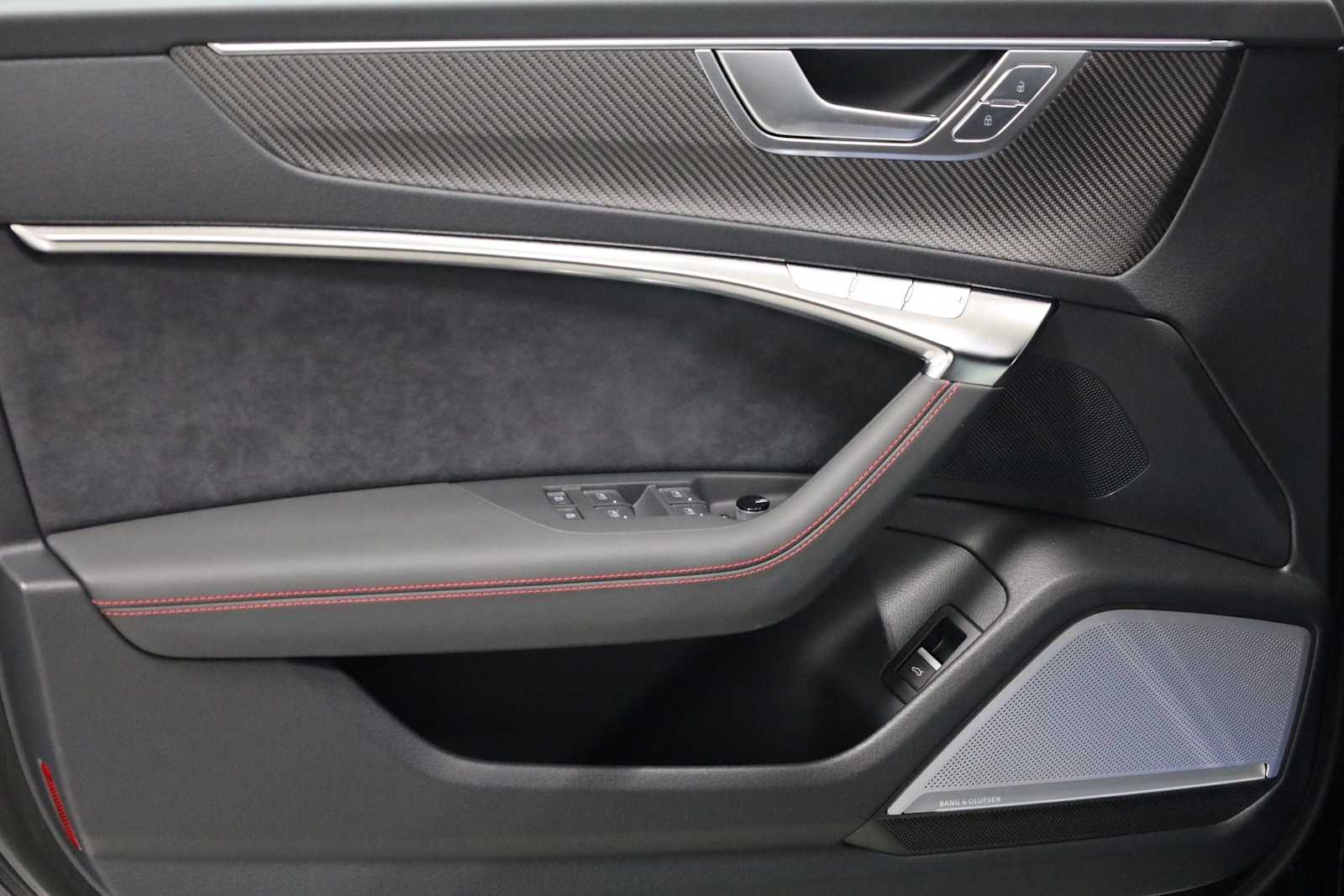 Thumbnail: 2026 Audi RS 7 - 16