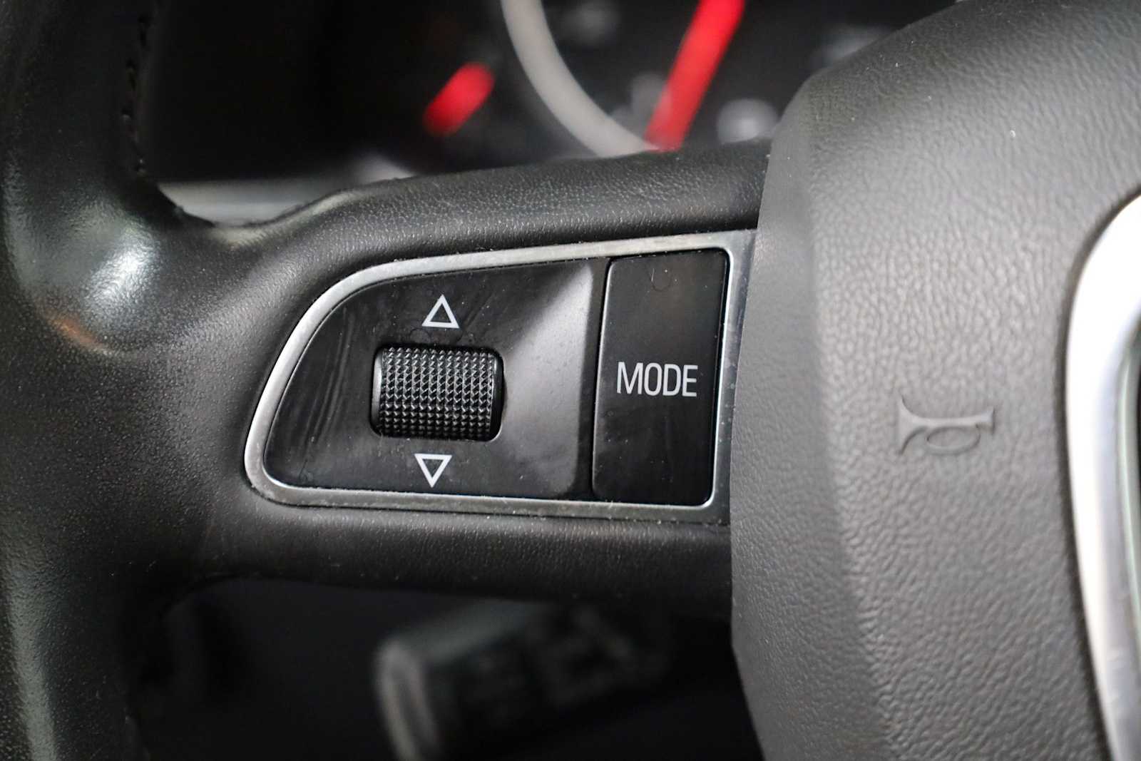 Thumbnail: 2010 Audi Q5 - 24