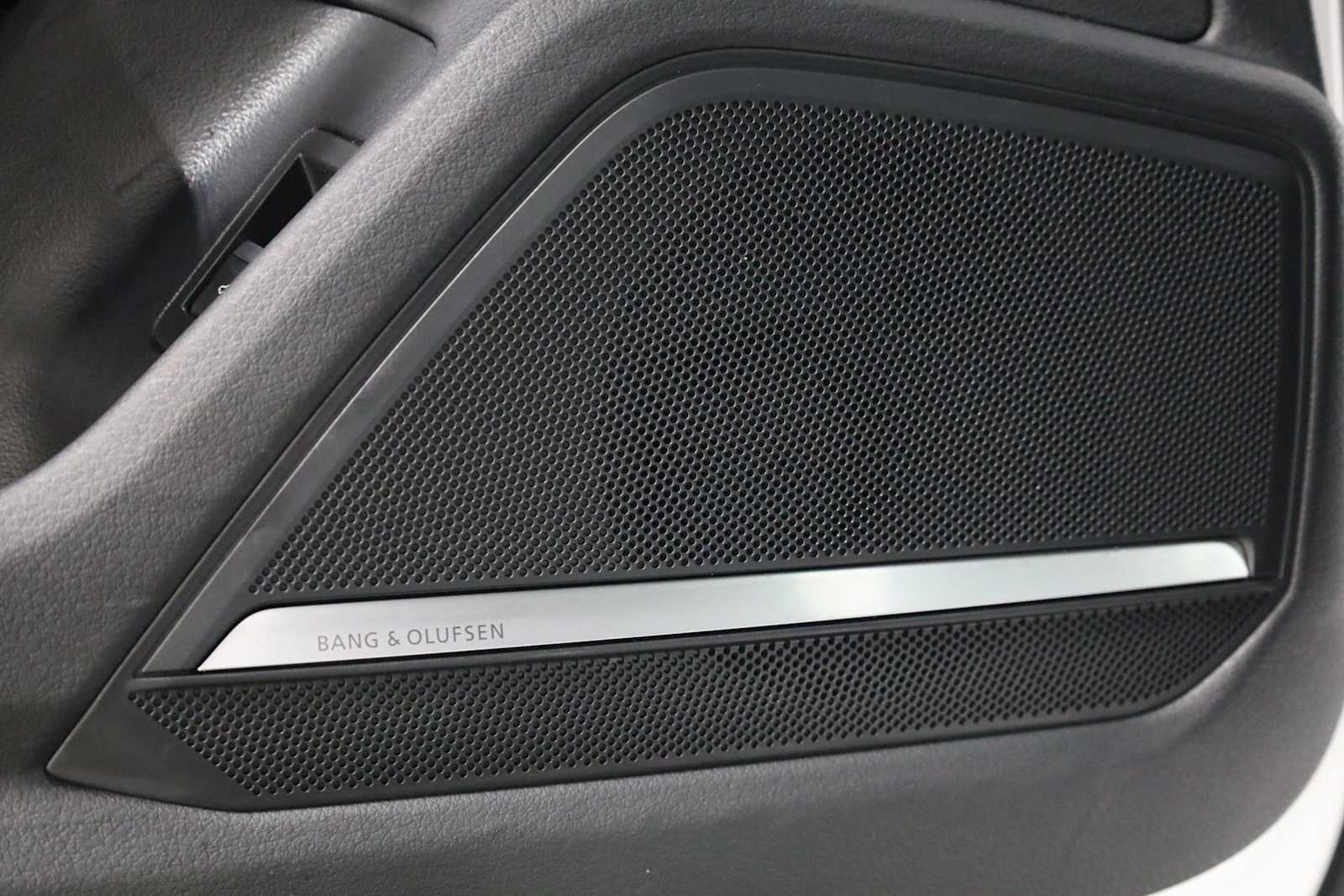 Thumbnail: 2025 Audi A6 - 17