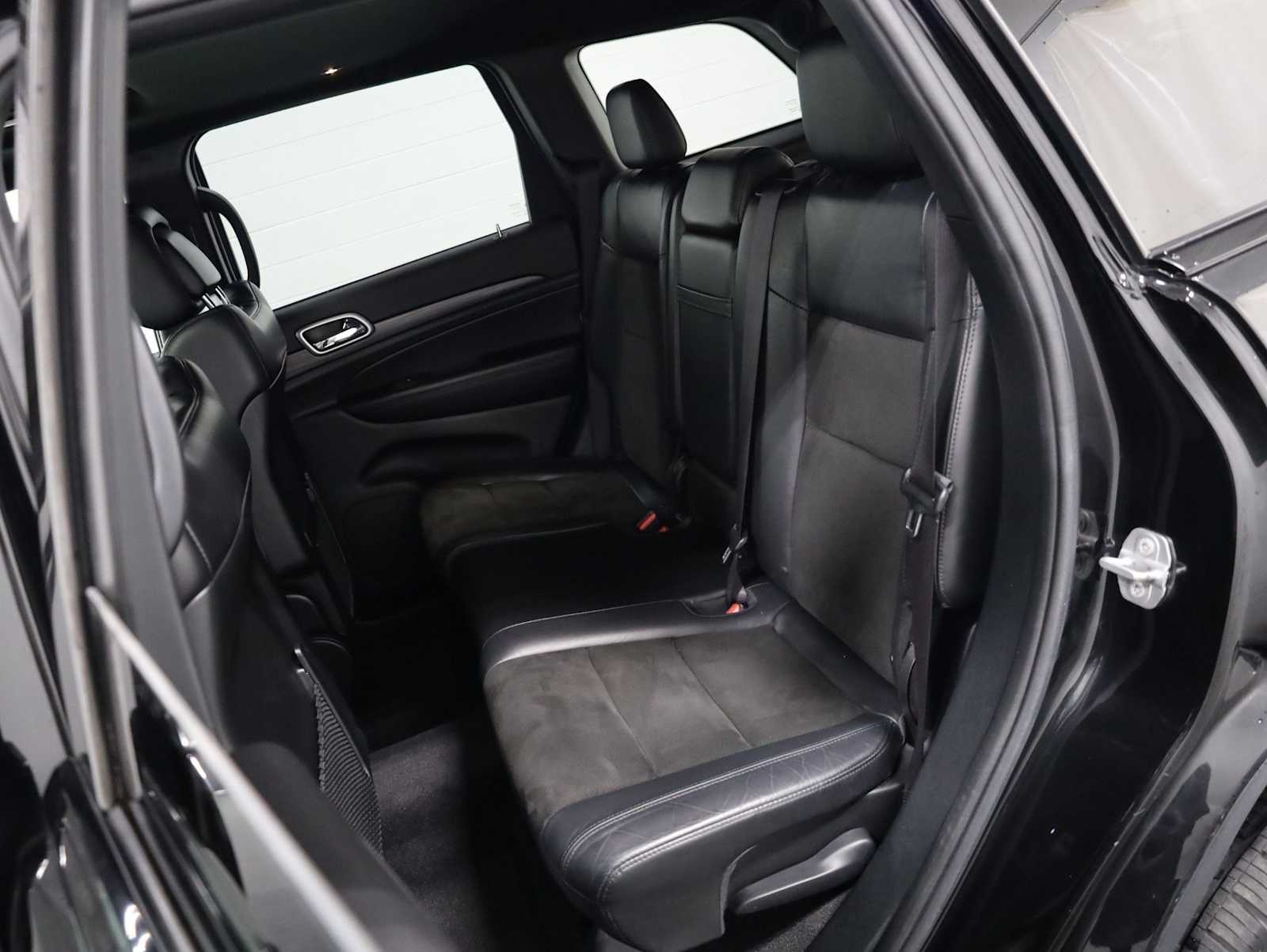 Thumbnail: 2019 Jeep Grand Cherokee - 34