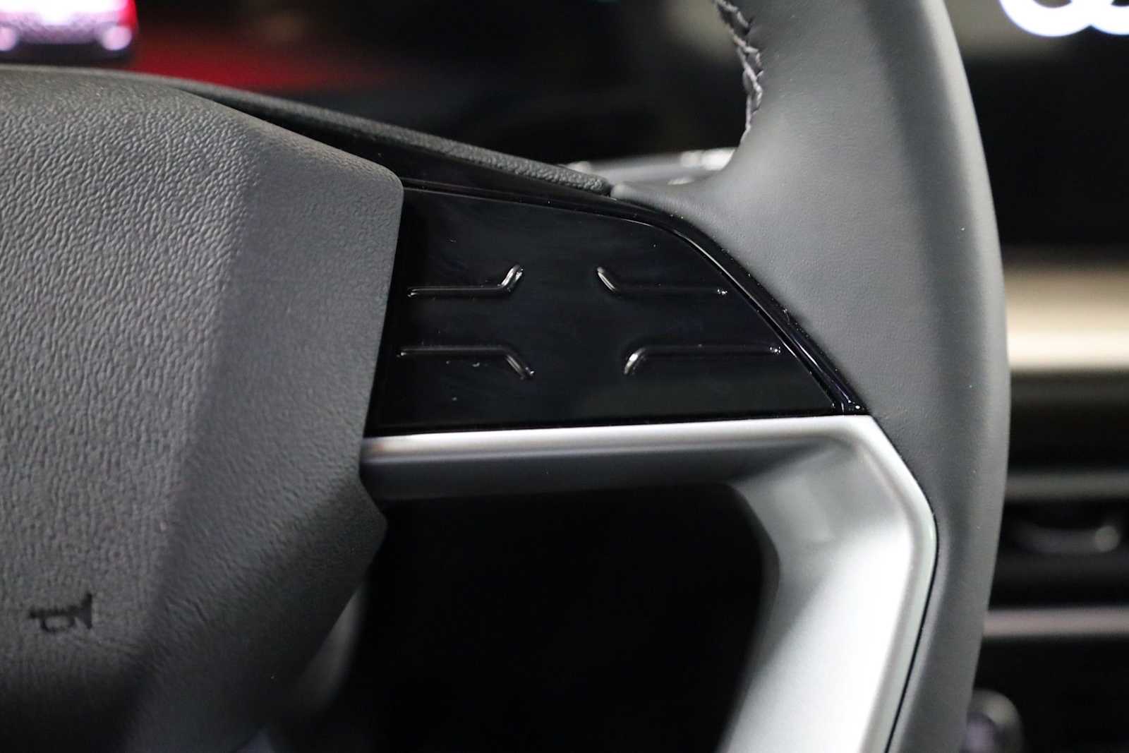 Thumbnail: 2025 Audi Q5 - 25