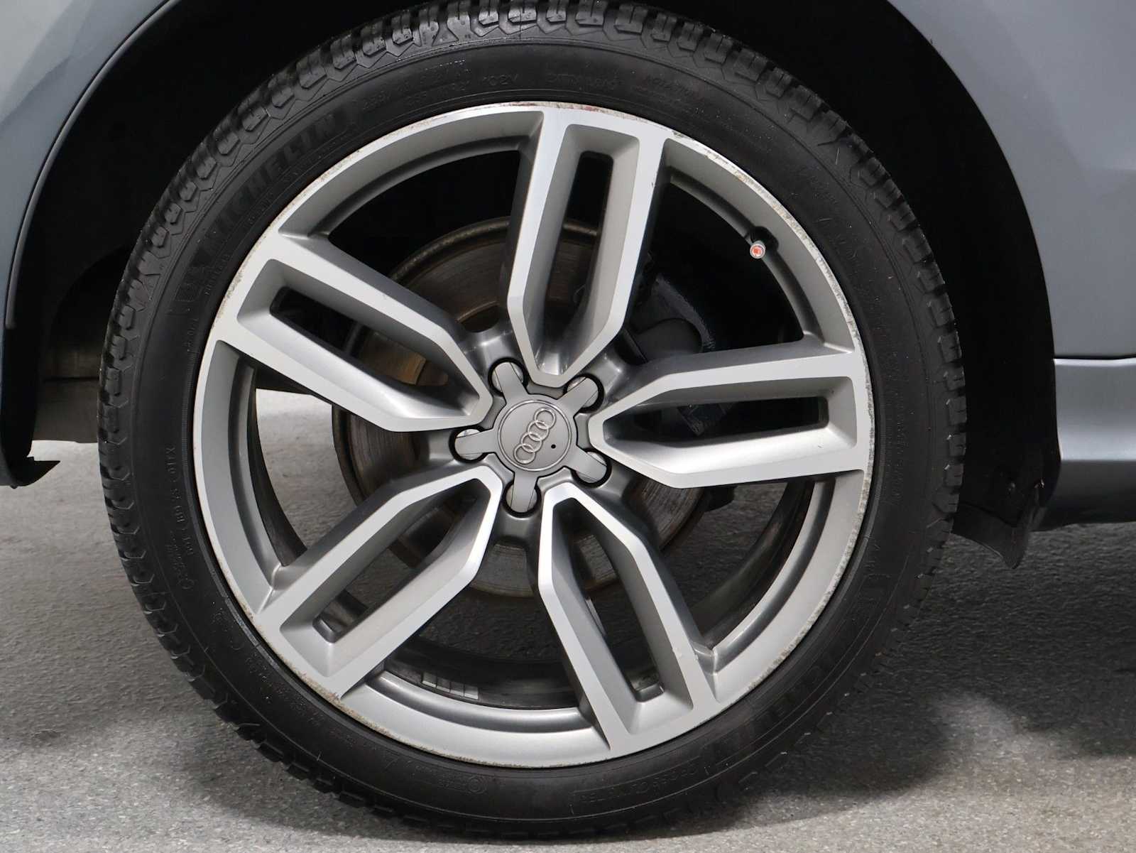 Thumbnail: 2016 Audi SQ5 - 35