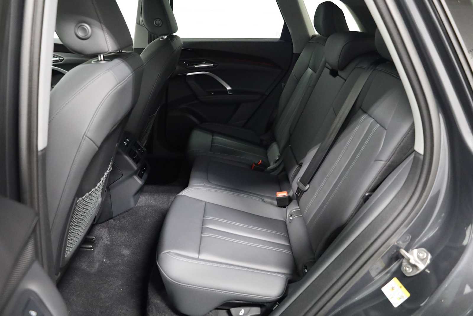 Thumbnail: 2025 Audi Q5 - 32