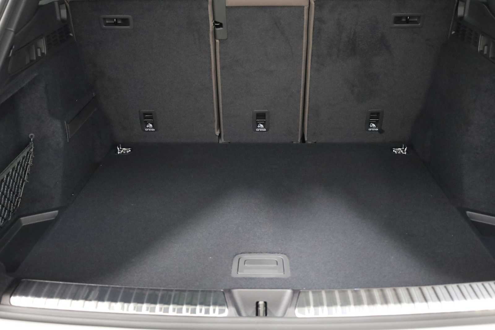 Thumbnail: 2025 Audi Q5 - 36