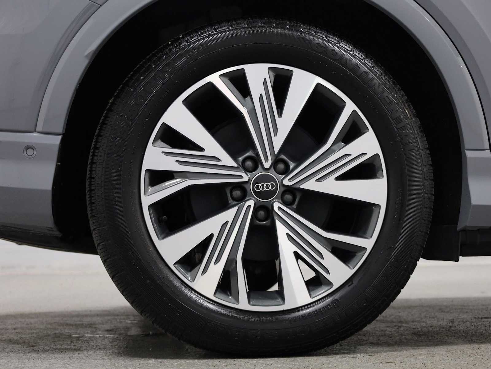 Thumbnail: 2023 Audi Q4 e-tron - 36