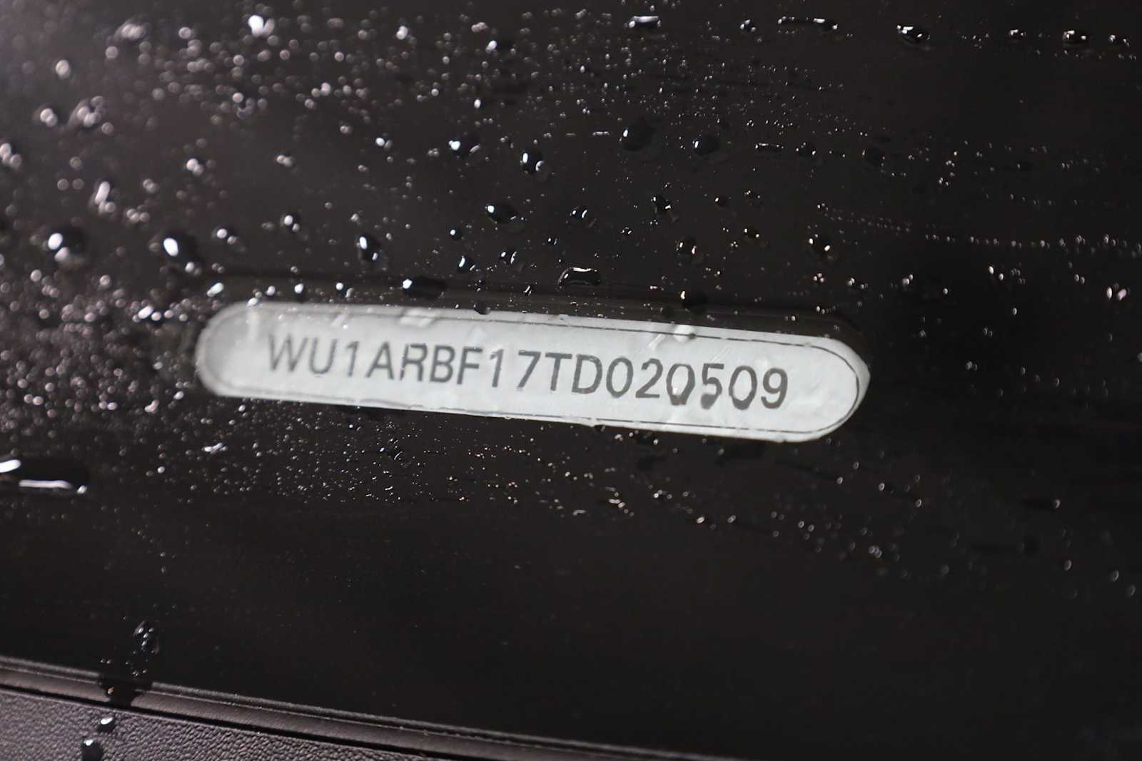 Thumbnail: 2026 Audi RS Q8 - 41